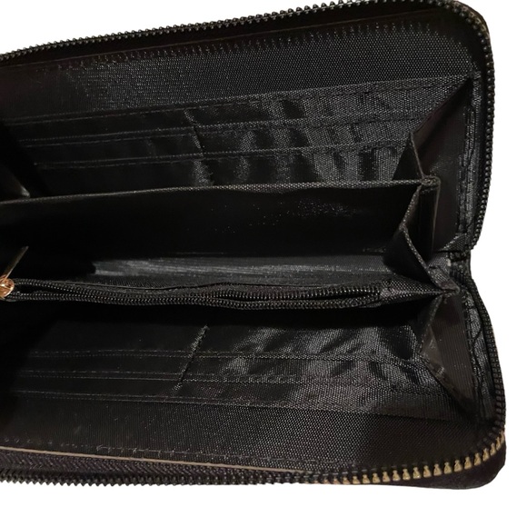 NWT XOXO Wallet Black Pebbled Faux Leather Zip Around Coin and Card Holders - Picture 4 of 5